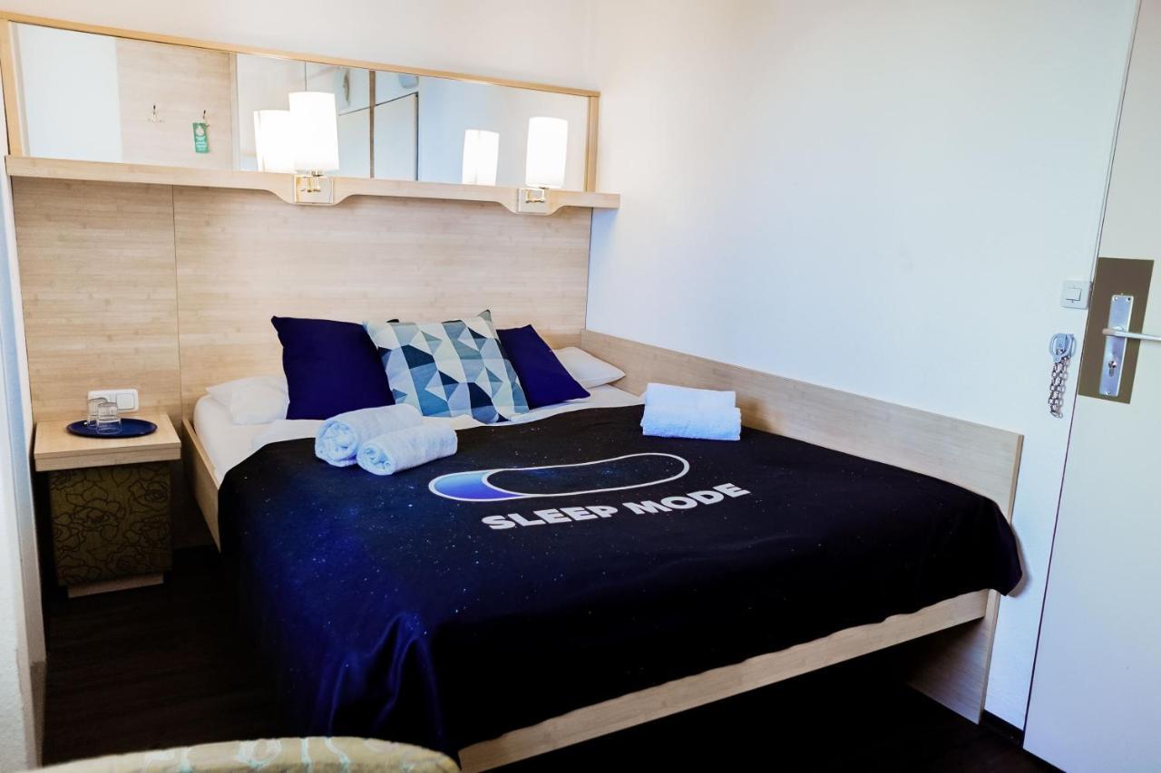 Rcadia Gaming House Bed & Breakfast Hamburg Exterior photo